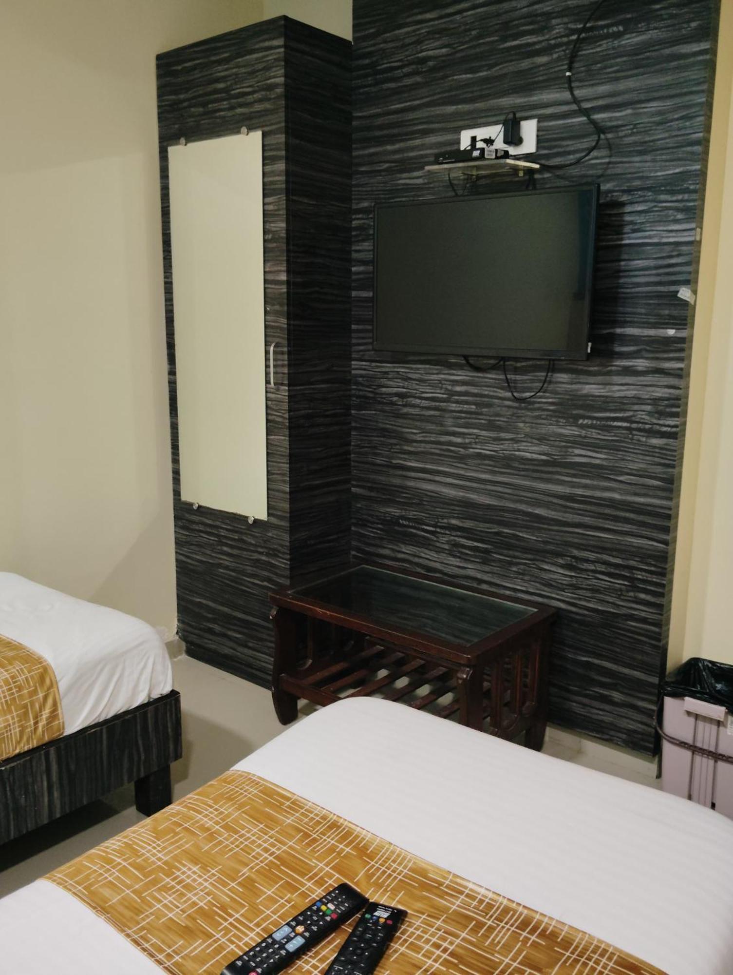 Hotel Crystal Park Near Nesco Exhibition Center Mumbai Kültér fotó