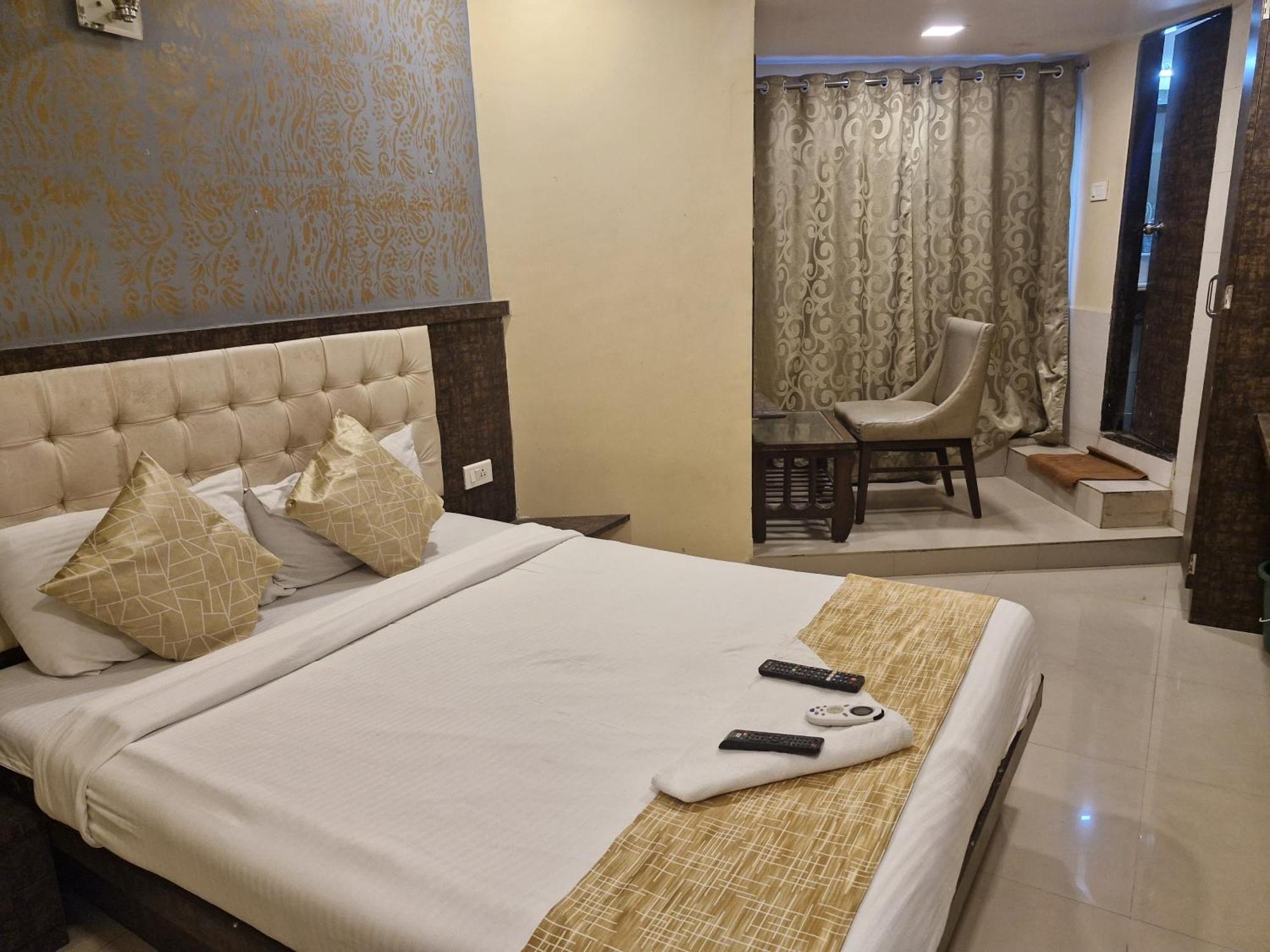 Hotel Crystal Park Near Nesco Exhibition Center Mumbai Kültér fotó